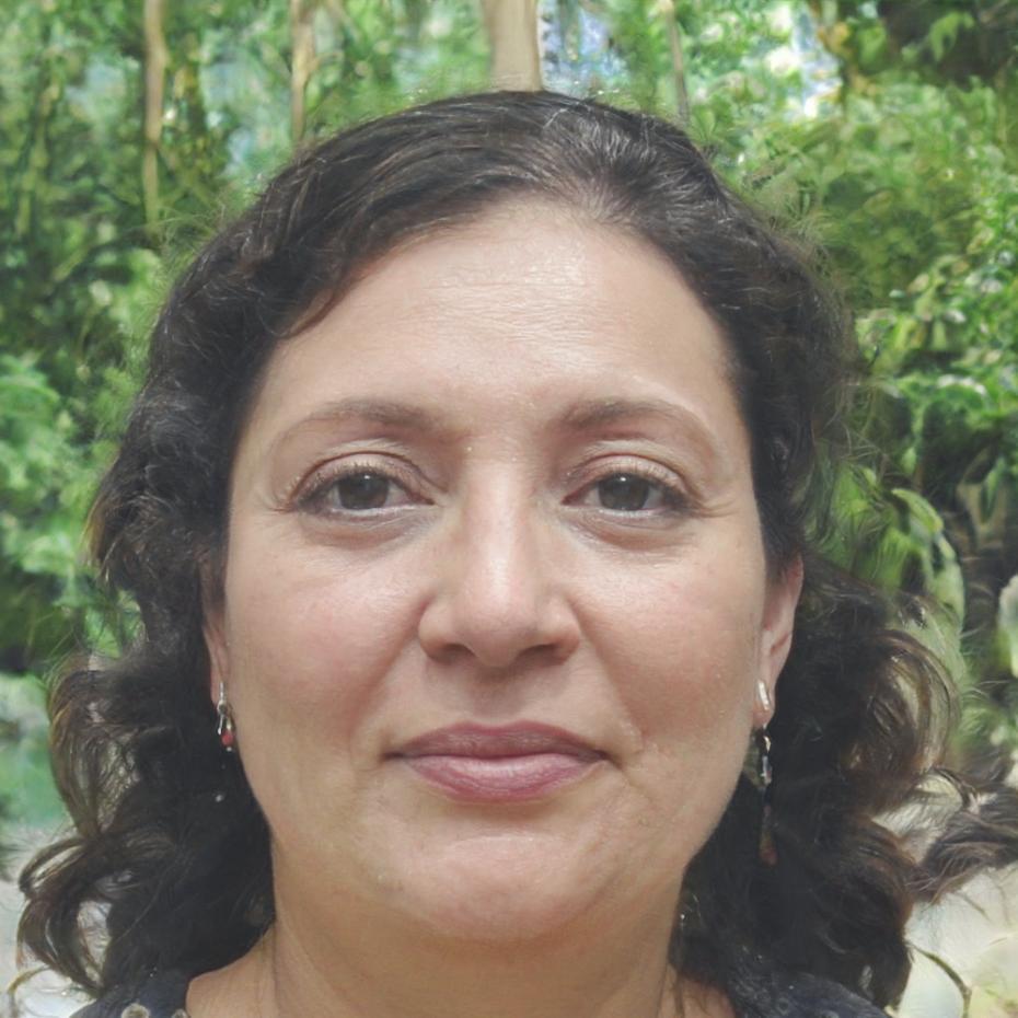 Ritratto di Elena Marchetti, esperta di fotografia creativa